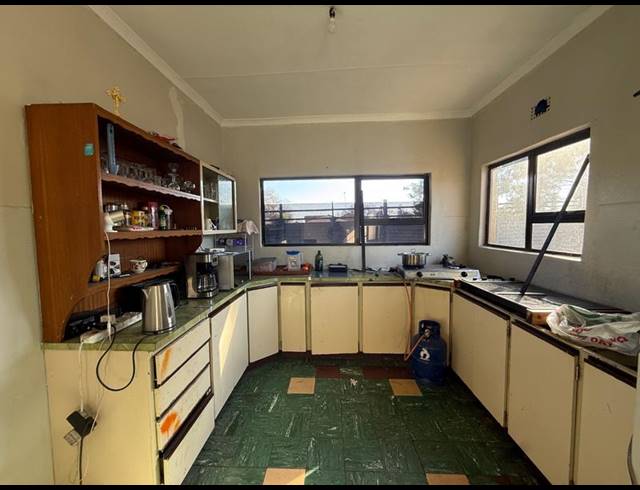 3 BEDROOM HOUSE FOR SALE IN VANDERBIJLPARK CW 2